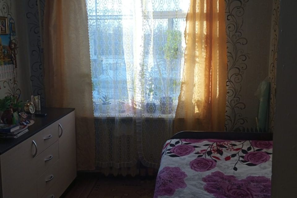 Продаётся 2 комнаты в 3-комн. квартире, 25 м²
