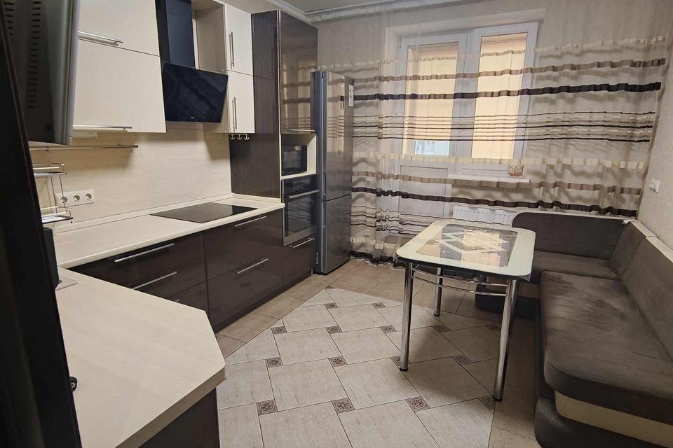 Сдаётся 1-комнатная квартира, 43 м²