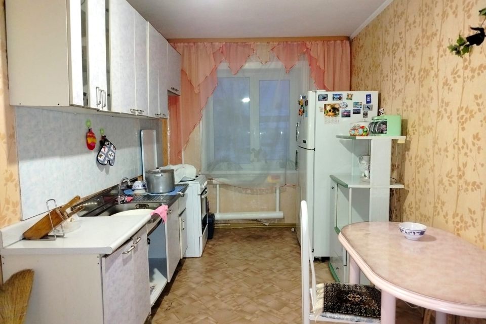 Продаётся 3-комнатная квартира, 58.3 м²