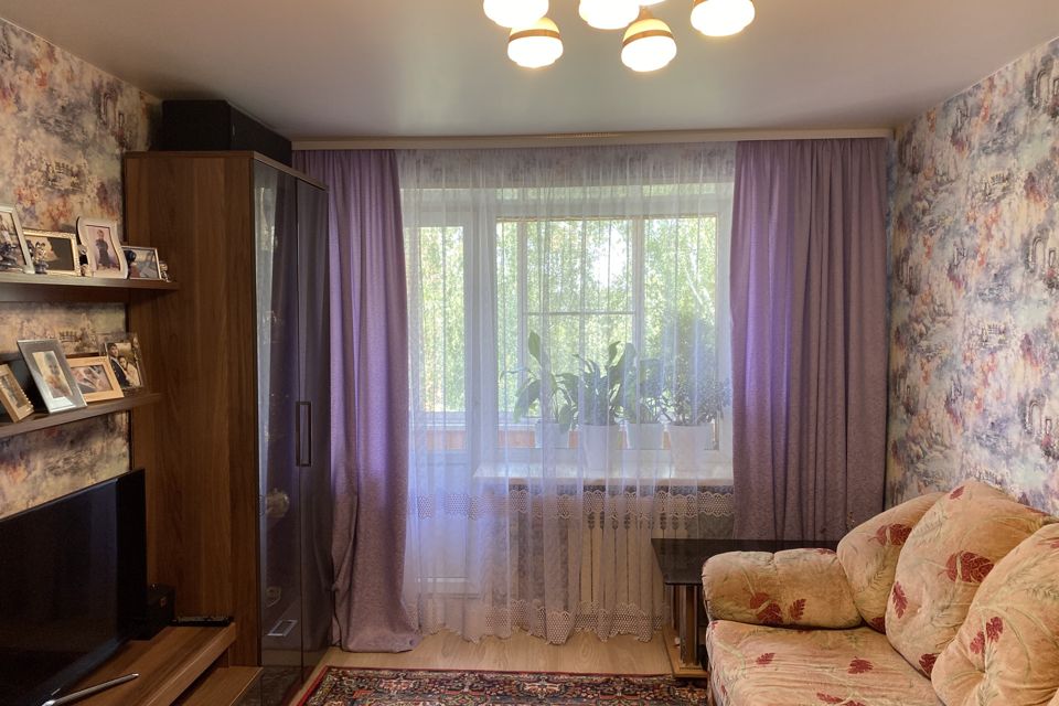 Продаётся 3-комнатная квартира, 50.7 м²