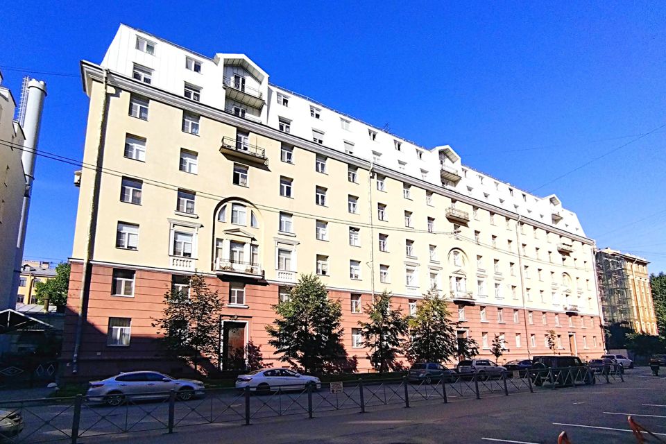 Продаётся 3-комнатная квартира, 115.4 м²