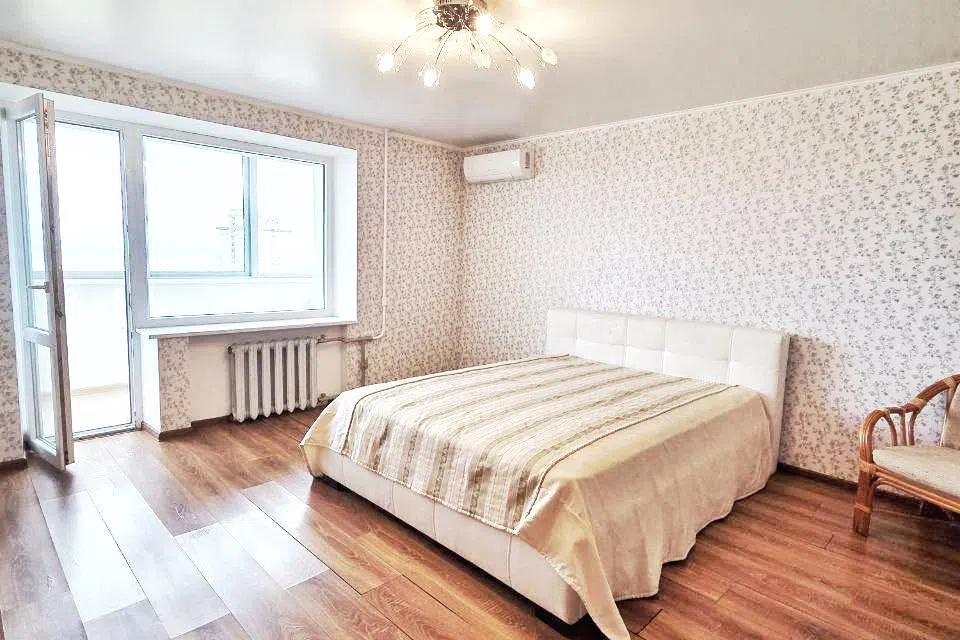 Продаётся 4-комнатная квартира, 100 м²