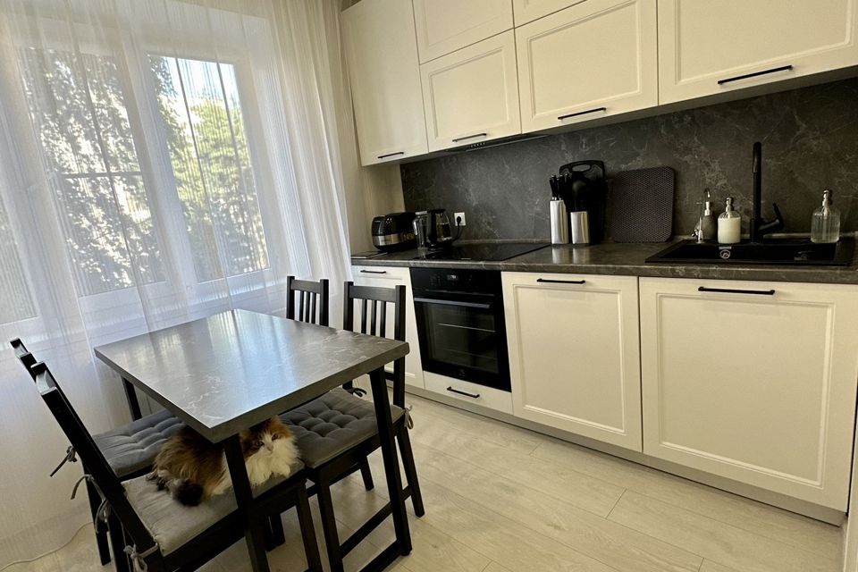 Продаётся 3-комнатная квартира, 70.5 м²