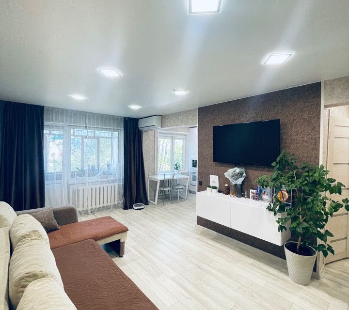 Продаётся 3-комнатная квартира, 58.9 м²