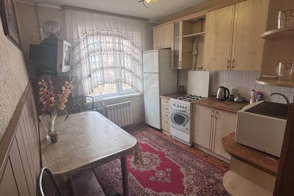 Продаётся 3-комнатная квартира, 58.1 м²