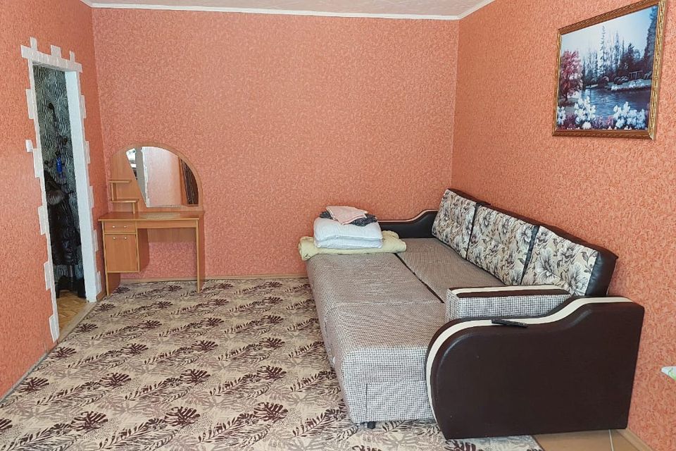 Продаётся 1-комнатная квартира, 42 м²
