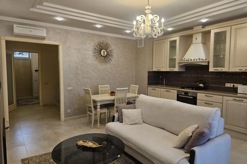 Продаётся таунхаус, 3-эт., 163 м²