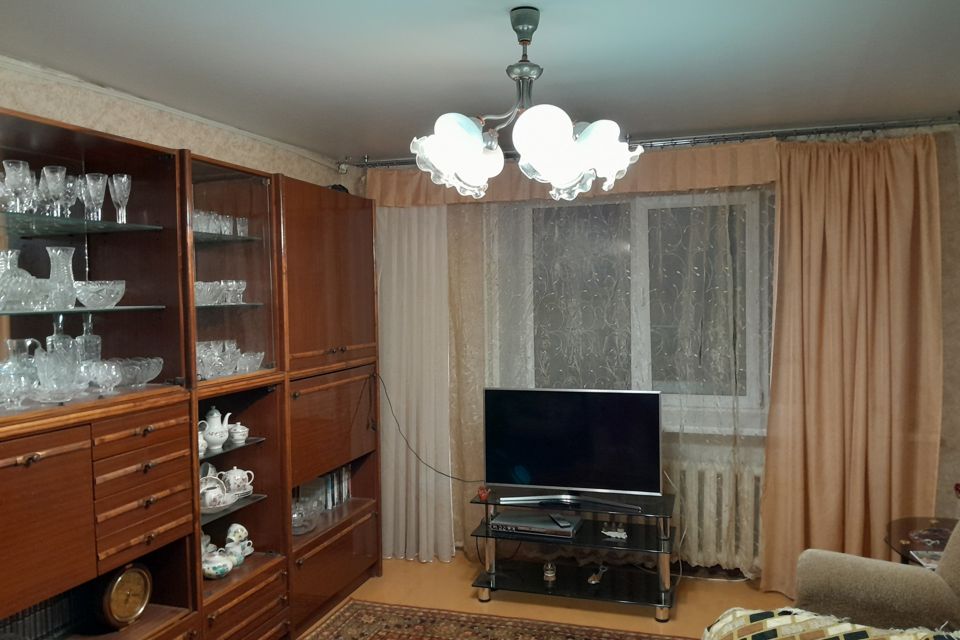 Продаётся 4-комнатная квартира, 77.7 м²