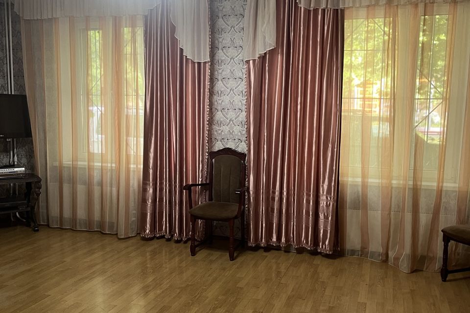 Сдаётся 1-комнатная квартира, 62 м²