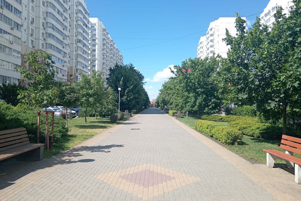 Продаётся 2-комнатная квартира, 64.3 м²