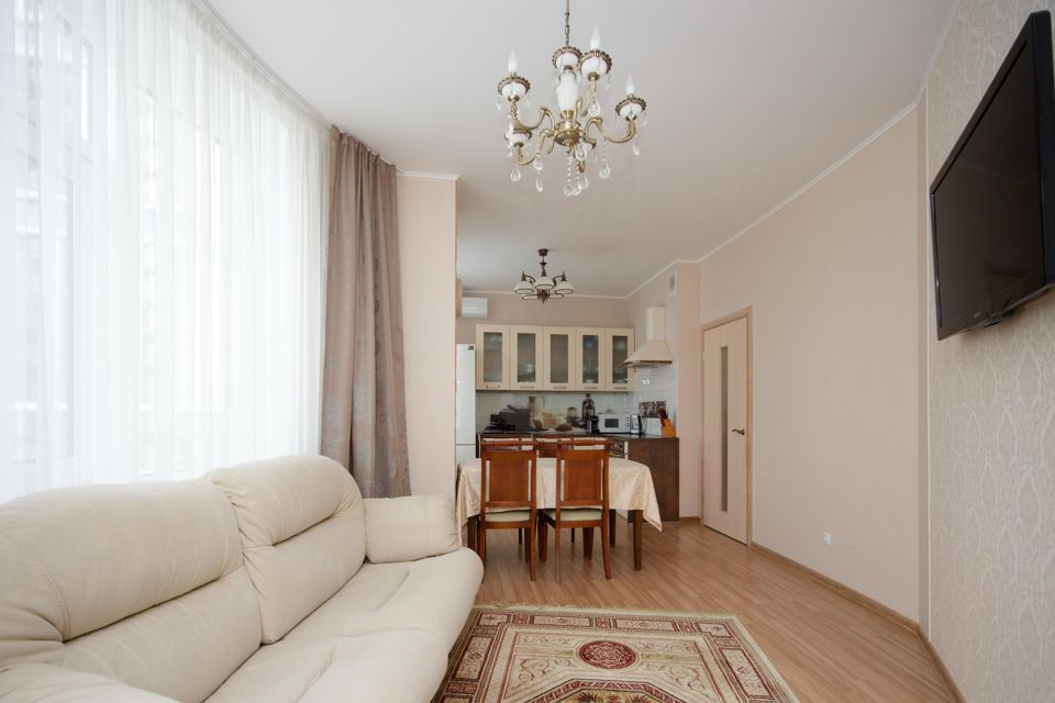 Продаётся 2-комнатная квартира, 76.3 м²
