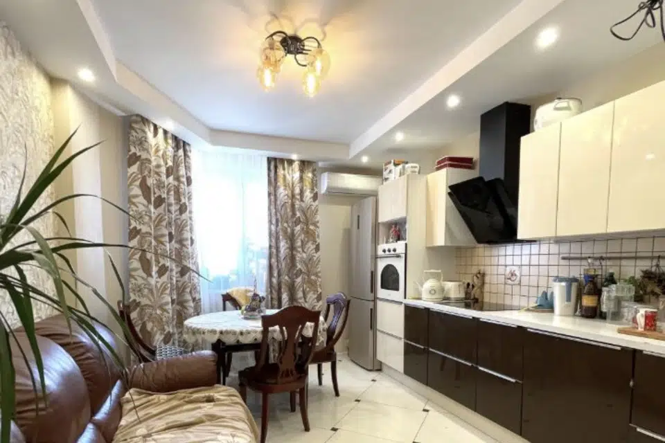 Продаётся 3-комнатная квартира, 58.2 м²