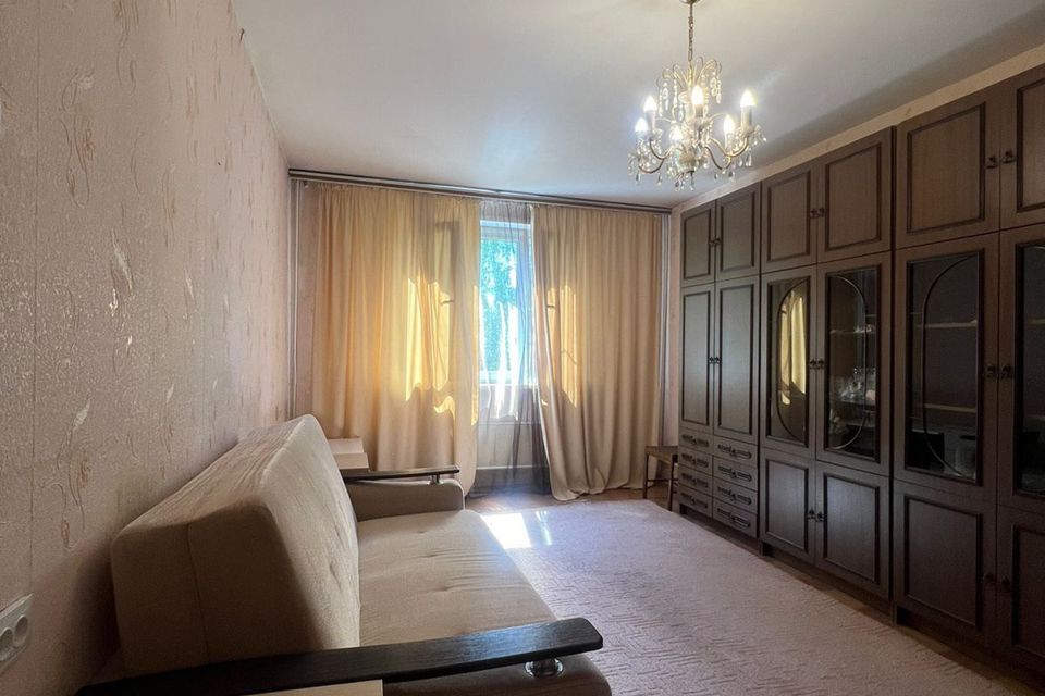 Продаётся 1-комнатная квартира, 37.9 м²