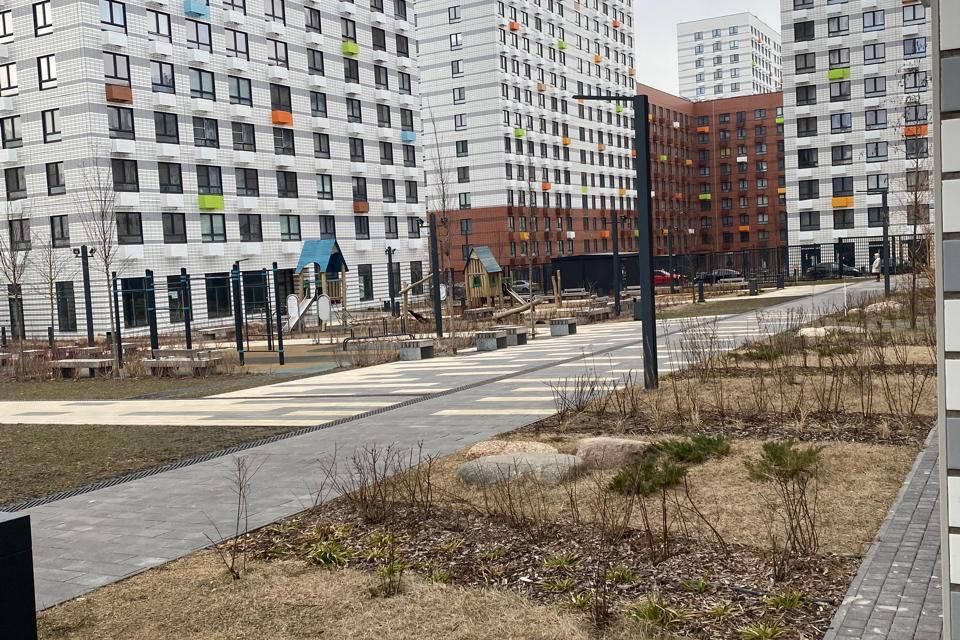 Продаётся 1-комнатная квартира, 42.4 м²