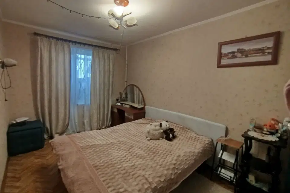 Продаётся 4-комнатная квартира, 77.9 м²