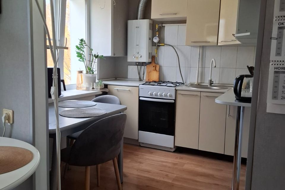 Продаётся 3-комнатная квартира, 51.1 м²