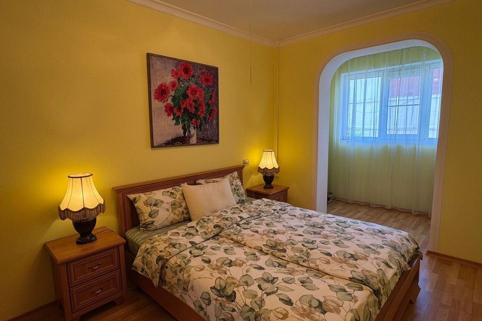 Продаётся 3-комнатная квартира, 100 м²