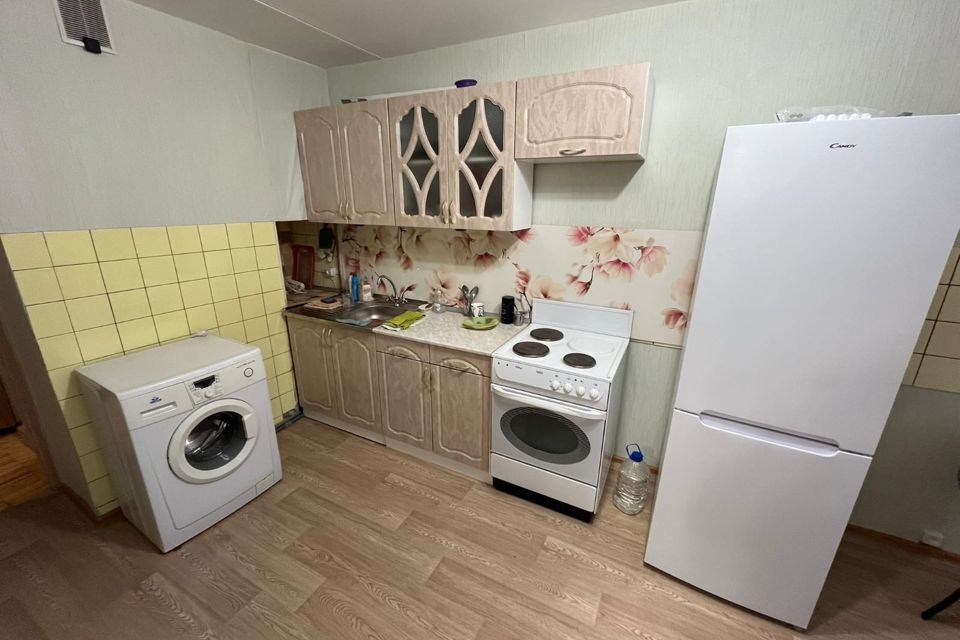 Продаётся 1-комнатная квартира, 42 м²