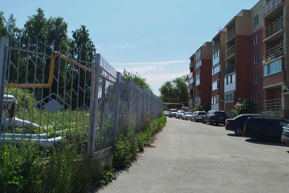 Продаётся 1-комнатная квартира, 41.8 м²