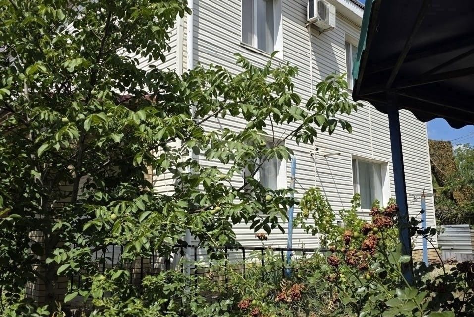 Продаётся 2-этажный дом, 160 м²