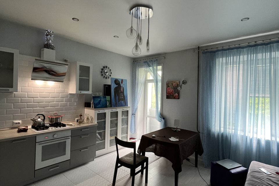 Продаётся 3-комнатная квартира, 63.4 м²