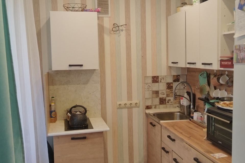 Продаётся 3-комнатная квартира, 58.2 м²