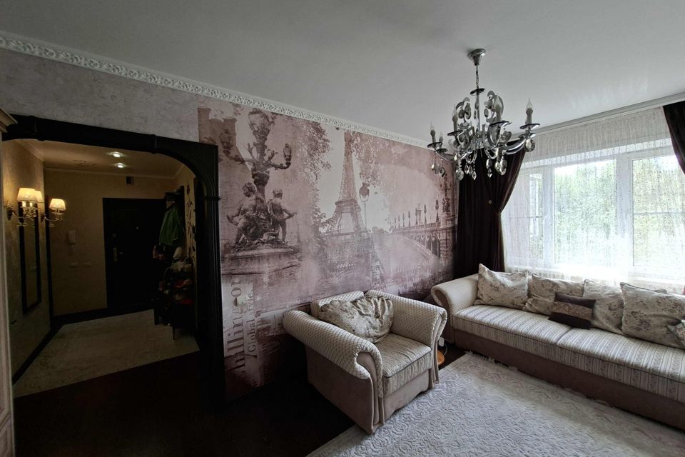 Продаётся 4-комнатная квартира, 76.8 м²