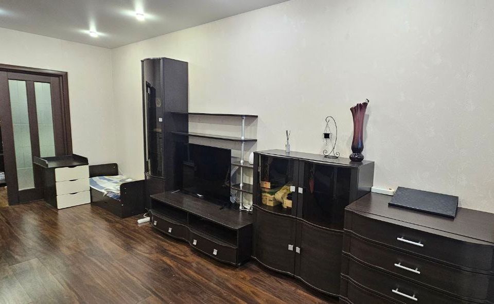 Продаётся 1-комнатная квартира, 53 м²