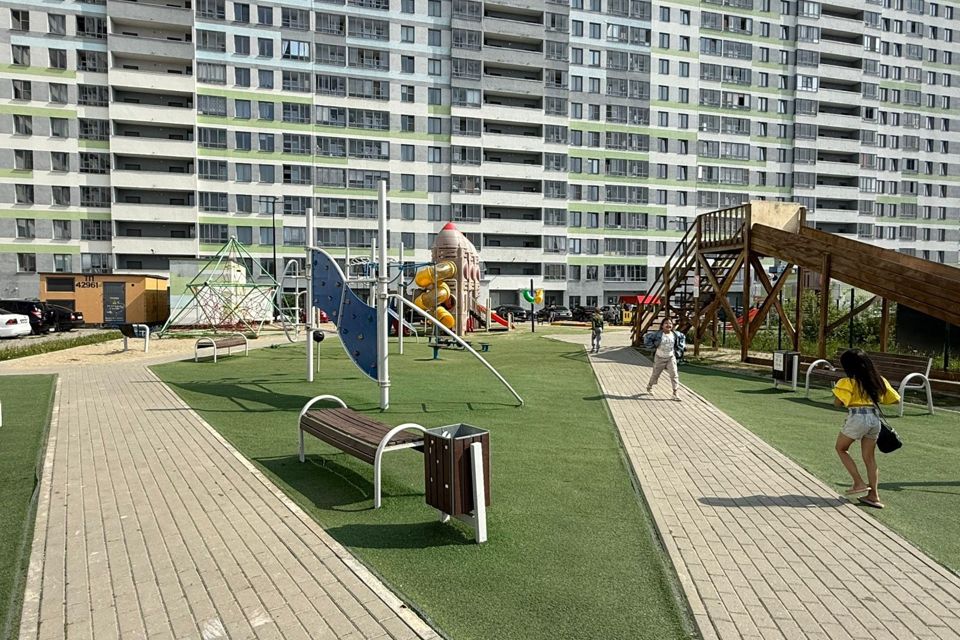 Продаётся 2-комнатная квартира, 55.8 м²