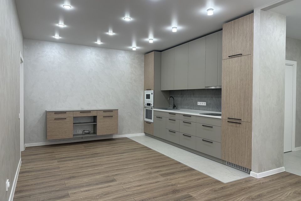 Продаётся 2-комнатная квартира, 63.6 м²