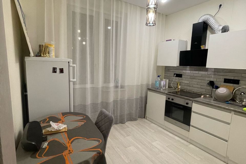 Продаётся 1-комнатная квартира, 39.8 м²