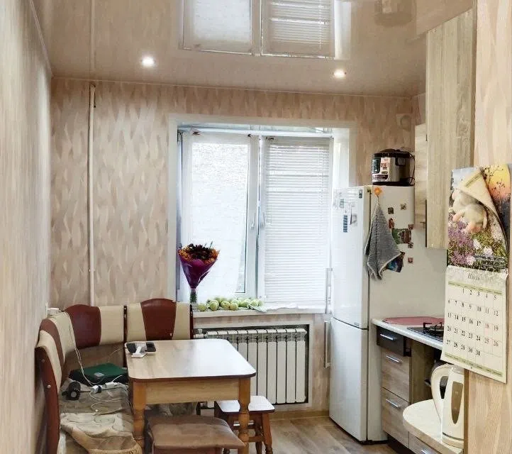 Продаётся 3-комнатная квартира, 57.4 м²