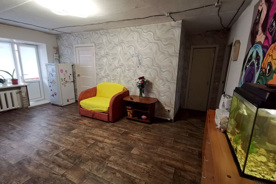 Продаётся 3-комнатная квартира, 56.5 м²