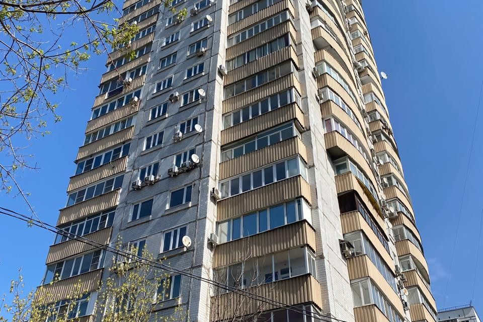 Продаётся 3-комнатная квартира, 100.8 м²