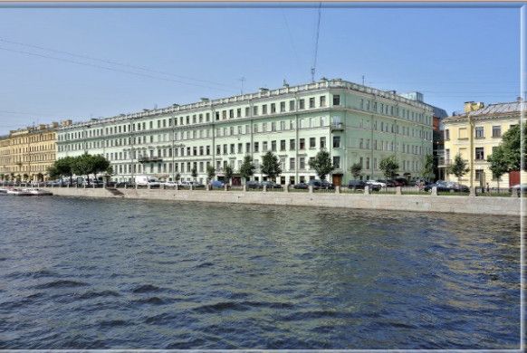 Продаётся 4-комнатная квартира, 352.8 м²