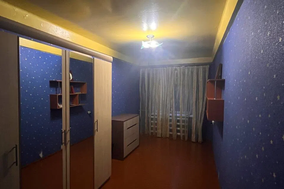 Продаётся 4-комнатная квартира, 64.5 м²