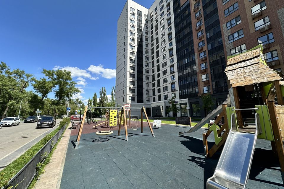 Продаётся 3-комнатная квартира, 77.9 м²