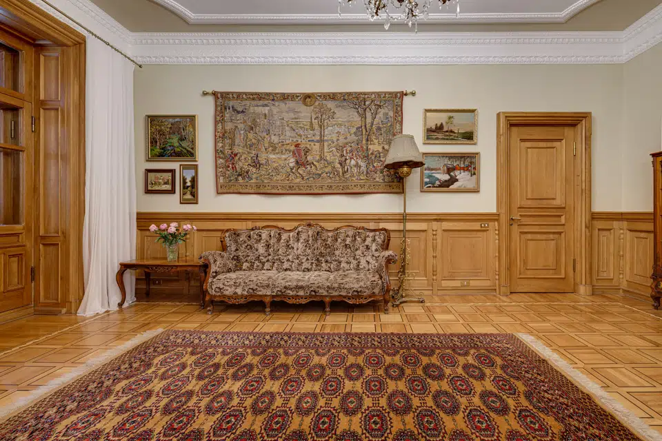 Продаётся 3-комнатная квартира, 107 м²