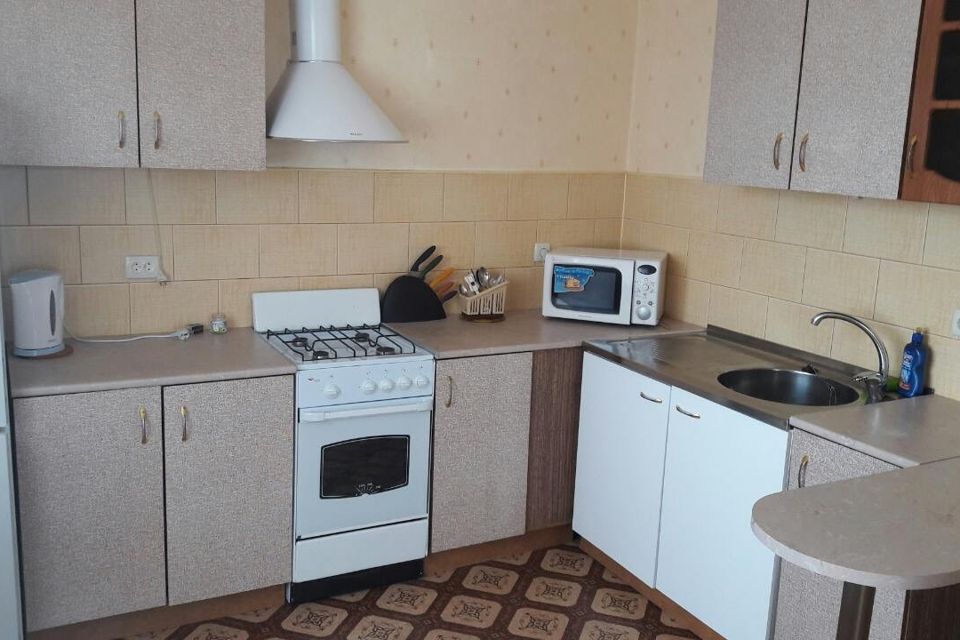 Сдаётся 1-комнатная квартира, 62 м²