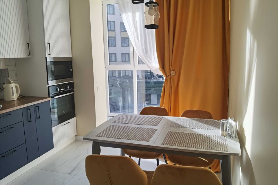 Сдаётся 2-комнатная квартира, 64 м²
