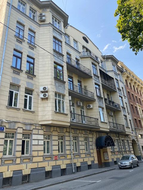 Продаётся 4-комнатная квартира, 109 м²