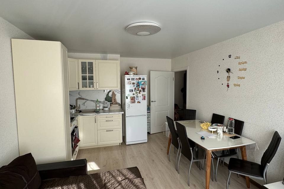 Продаётся 3-комнатная квартира, 73.7 м²