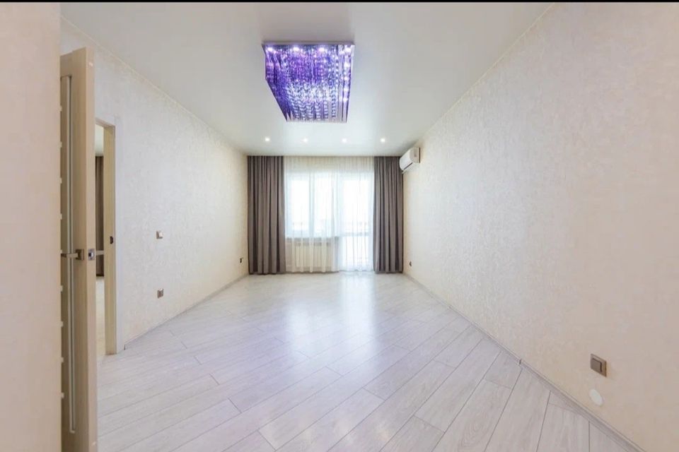 Продаётся 1-комнатная квартира, 42.6 м²