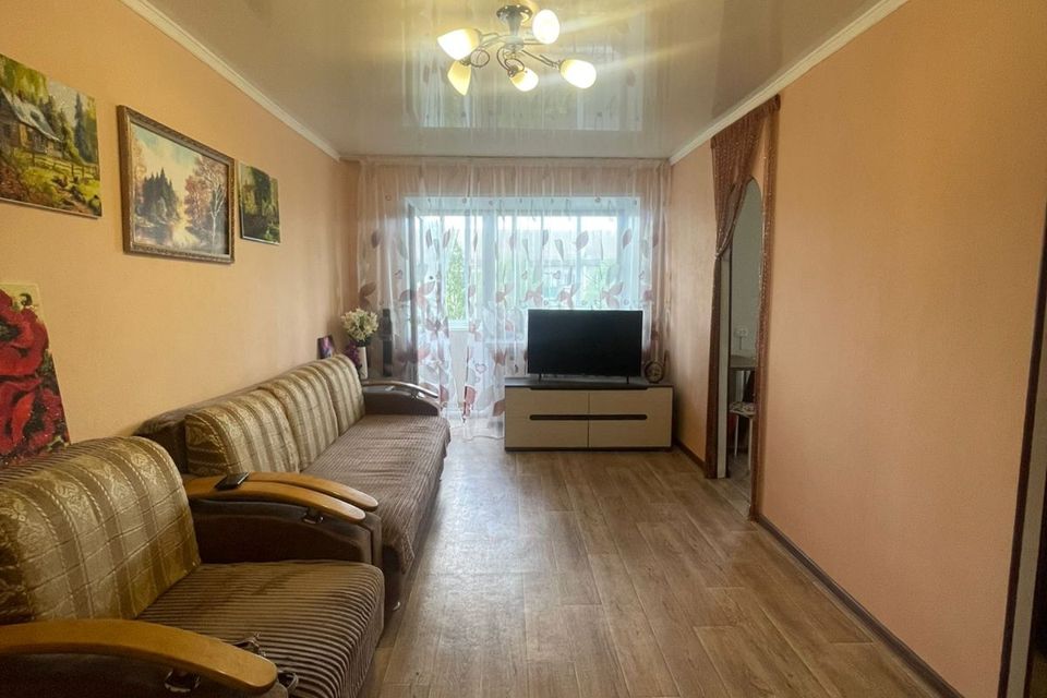 Продаётся 3-комнатная квартира, 56.5 м²