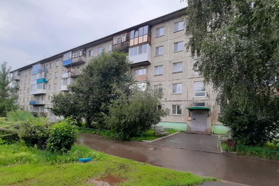 Продаётся 4-комнатная квартира, 59.5 м²