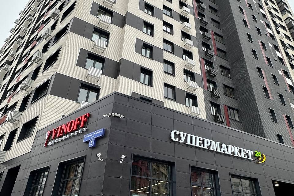 Улица винтера. Проспект октября 107а Уфа. Урицкого 7 Батайск. Проспект октября 107 магазины. НЛ Уфа проспект октября 107 а