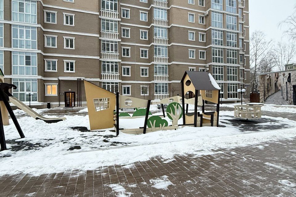 Продаётся 2-комнатная квартира, 65.8 м²