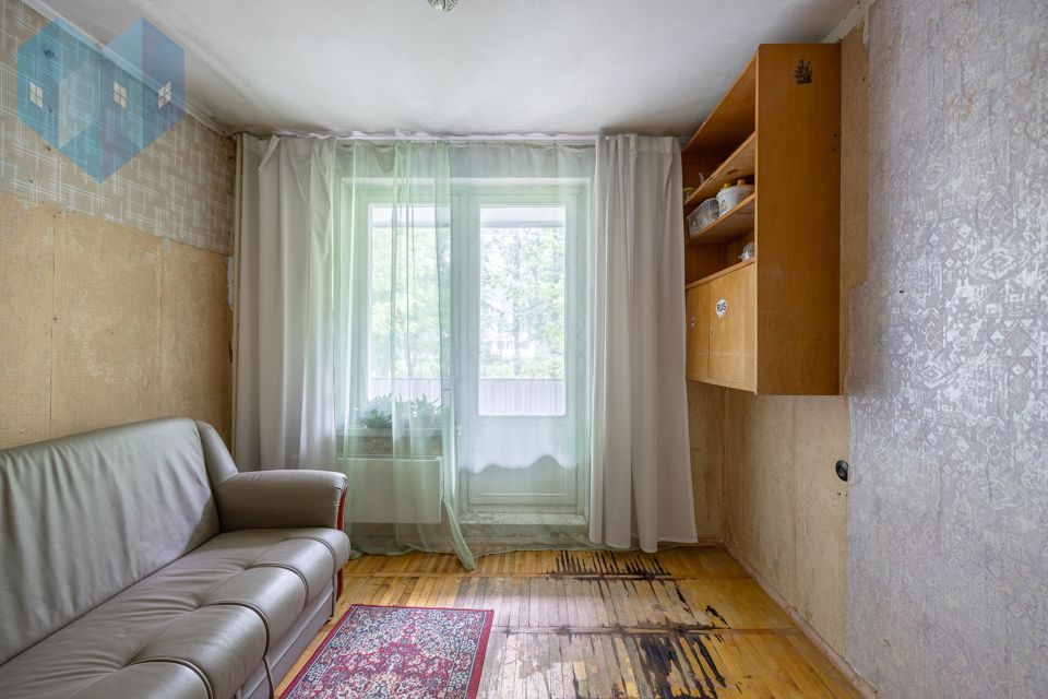 Продаётся 3-комнатная квартира, 50.5 м²
