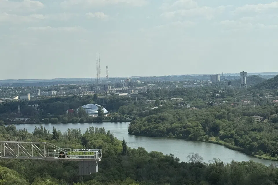 Продаётся 3-комнатная квартира, 130 м²