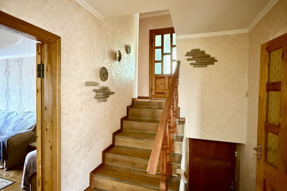 Продаётся 2-этажный дом, 200 м²